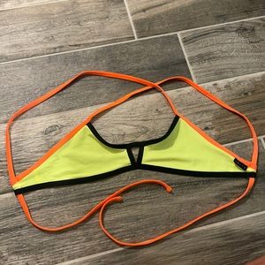 Jolyn vent Bikini top